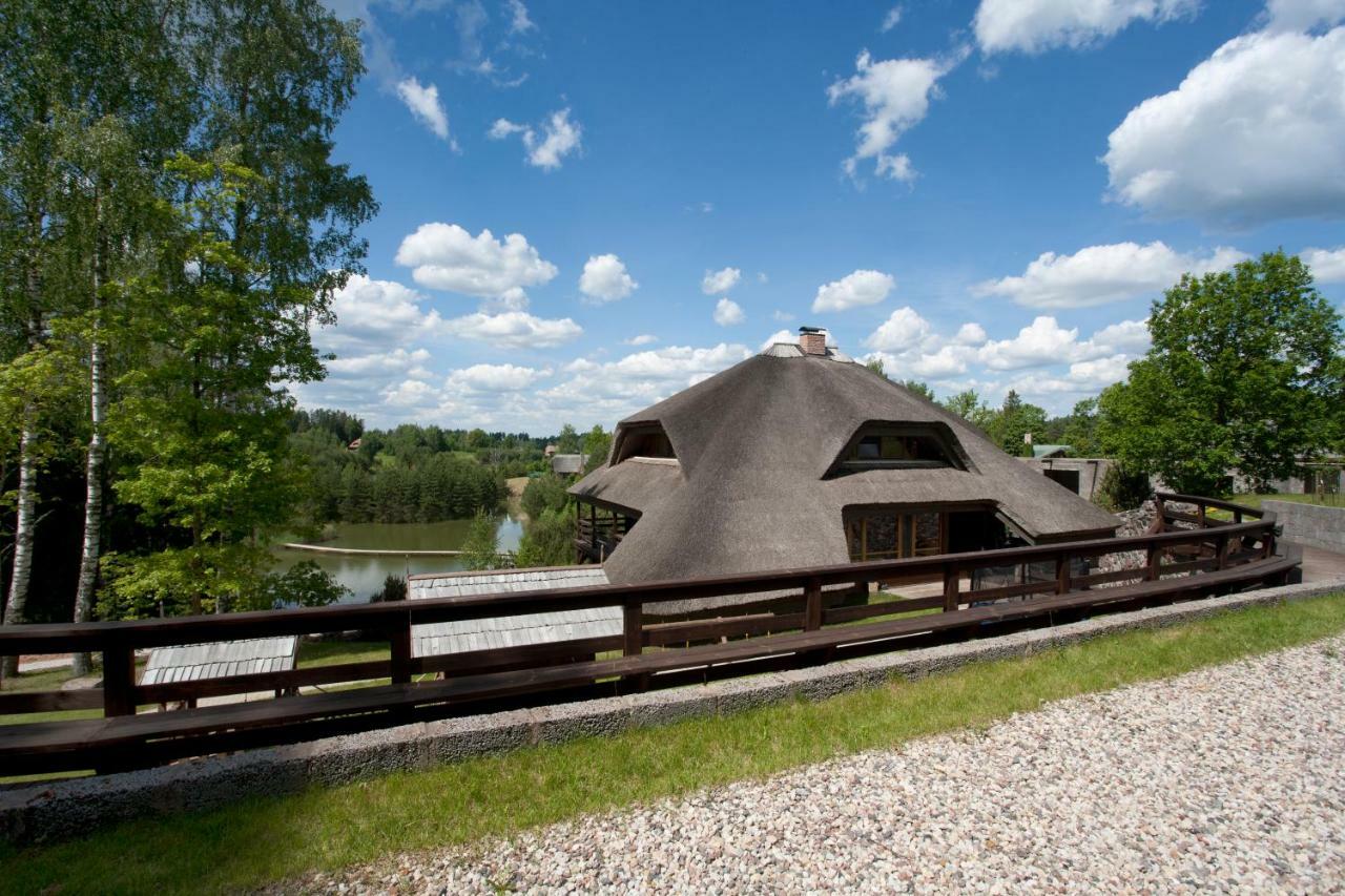 Gasthaus Dzeni Amatciems Exterior foto